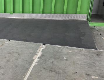 Oprit van epoxy troffelmassa